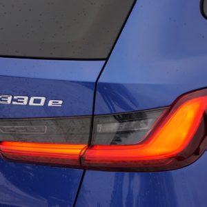 BMW_330e_touring_017