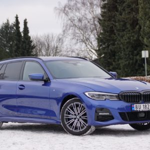 BMW_330e_touring_022