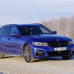 BMW_330e_touring_034