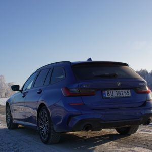 BMW_330e_touring_043
