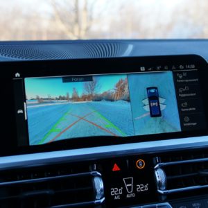 BMW_330e_touring_044