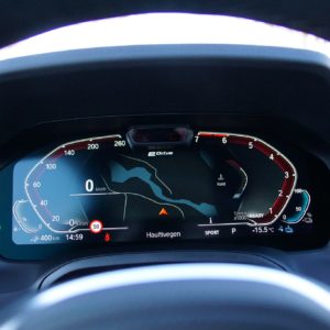 BMW_330e_touring_047