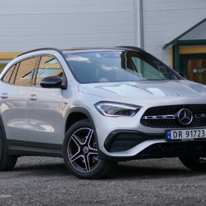 Mercedes_GLA_030