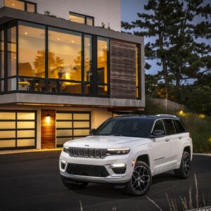 All-new 2022 Jeep® Grand Cherokee Summit 4xe