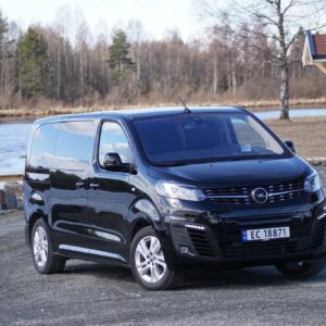 Opel_Zafira-e_011