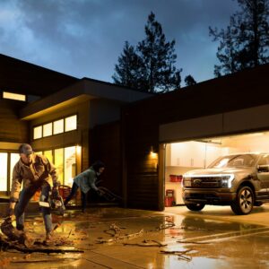 2022 Ford F-150 Lightning Platinum