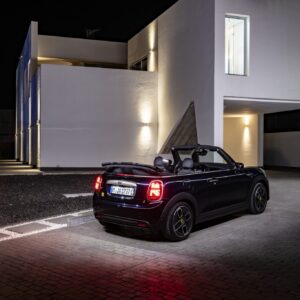 MINI_Cooper_SE_Cabriolet_010