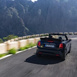 MINI_Cooper_SE_Cabriolet_014