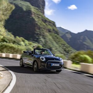 MINI_Cooper_SE_Cabriolet_017