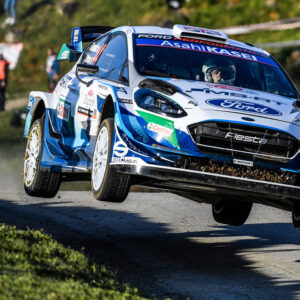 Vom Weitsprung-Spektakel zur Asphalt-Hatz: M-Sport Ford startet