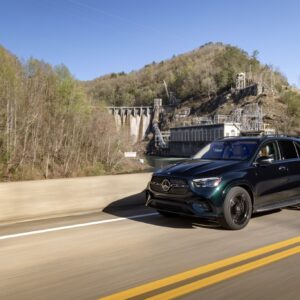 Mercedes-Benz GLE 450 4MATIC SUV

Mercedes-Benz GLE 450 4MATIC SUV