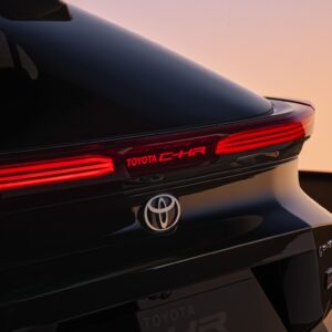 Toyota_C-HR_0004