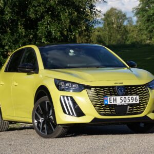Peugeot_208_024