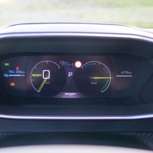Peugeot_208_026